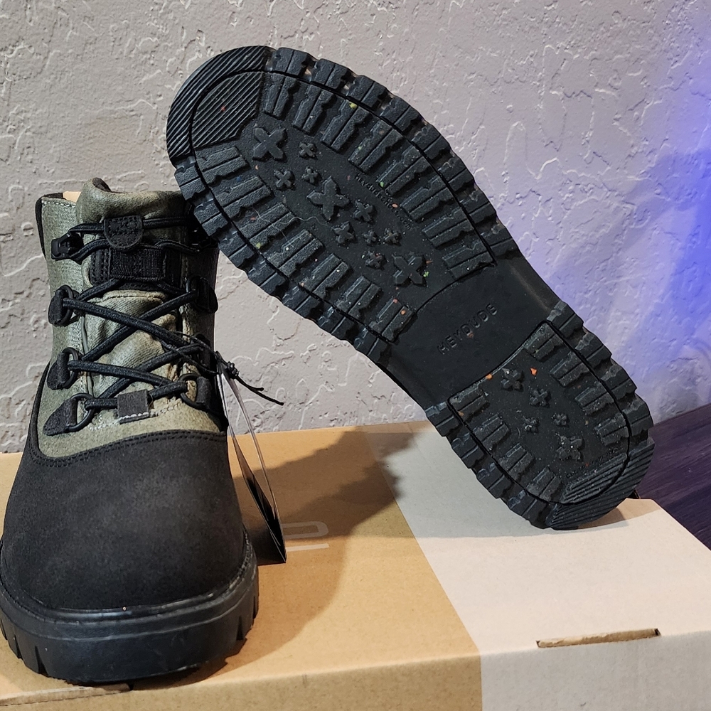 Hey Dude Tonya Eco Shield Ankle Boots Black Women’s 6 New In Box - Picture 6 of 7